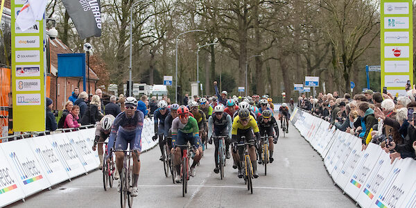 Dehairs wint derde etappe in Olympia’s Tour